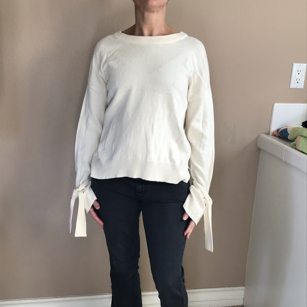 COPY - Madewell cream sweater with tie sleeves M